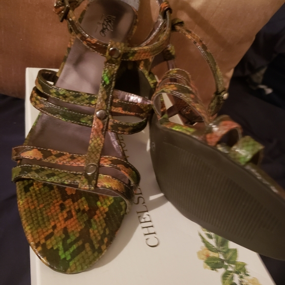 Women Mossimo 8.5 M heels 3 inch heel - Picture 2 of 3